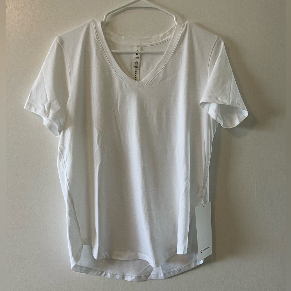 Lululemon love v neck white size 6 NWT